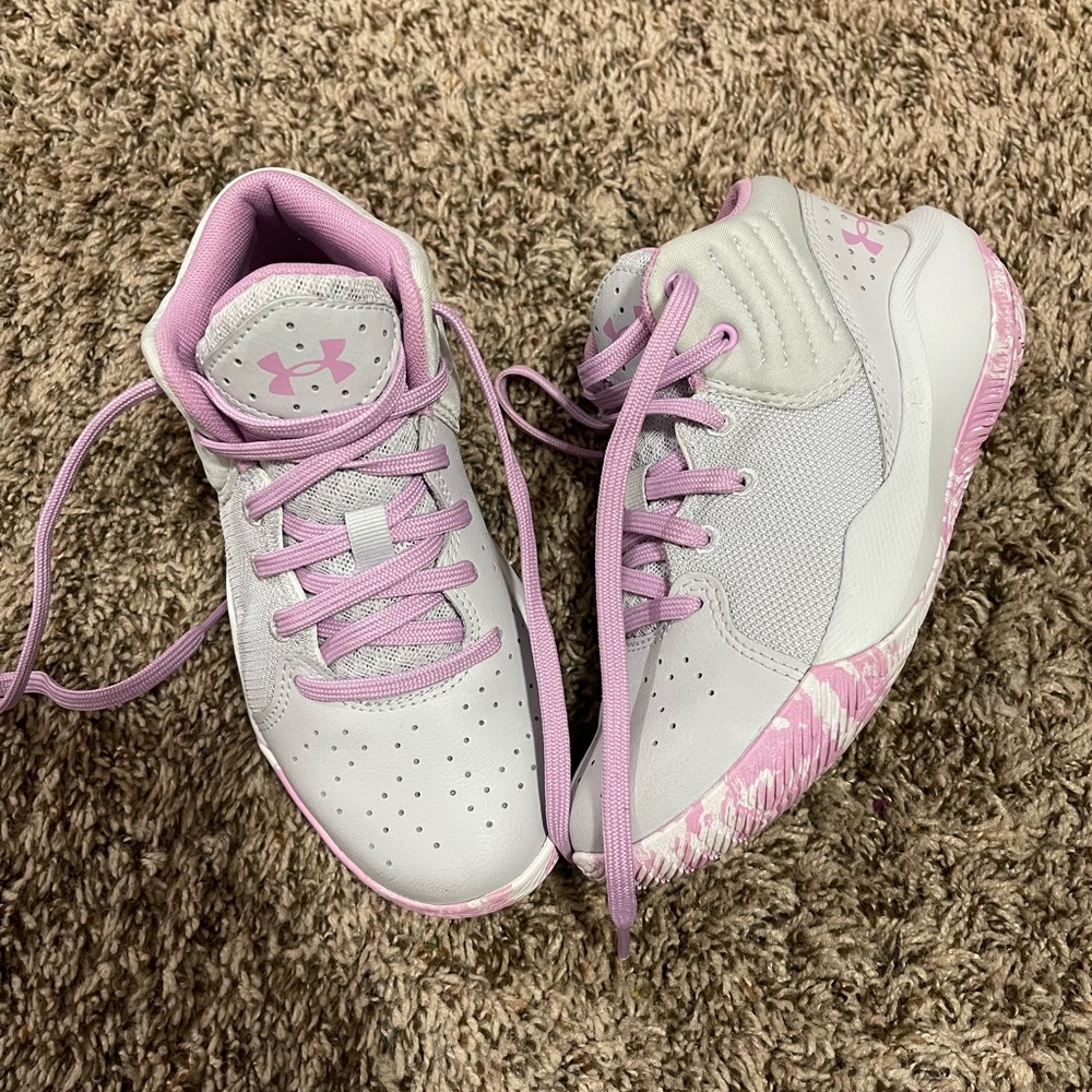 Girls Under Armour Basketball Shoes
